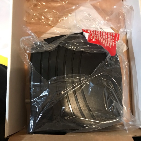 Motorola Cable Modem - Picture 6 of 9